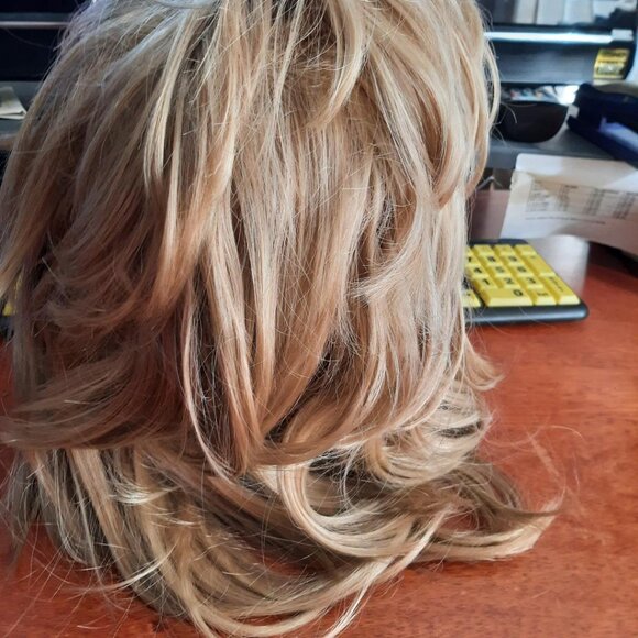 NEW ! Women 16 Inch Long Wig Curly Wavy Golden Blonde main image 5